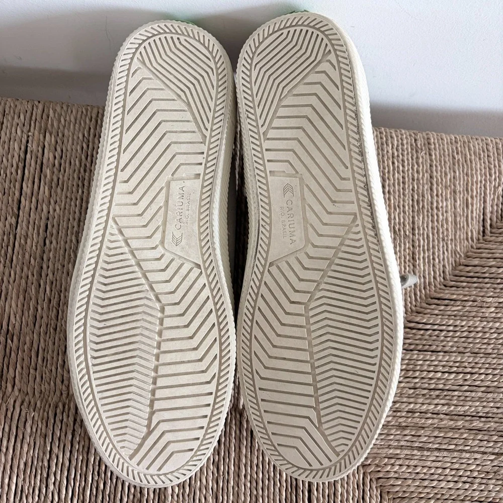 Cariuma OCA Low Cloud Grey Suede‎ Sneakers Men Size 11 Women 12.5 US Preppy